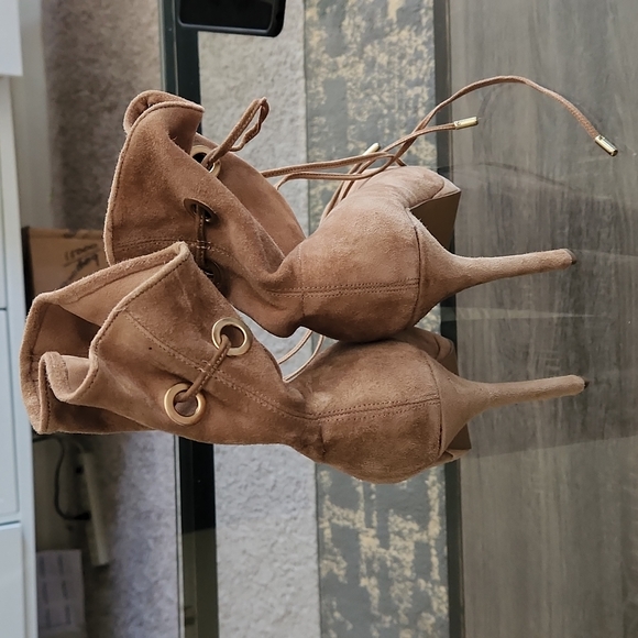 Booties - Picture 3 of 4